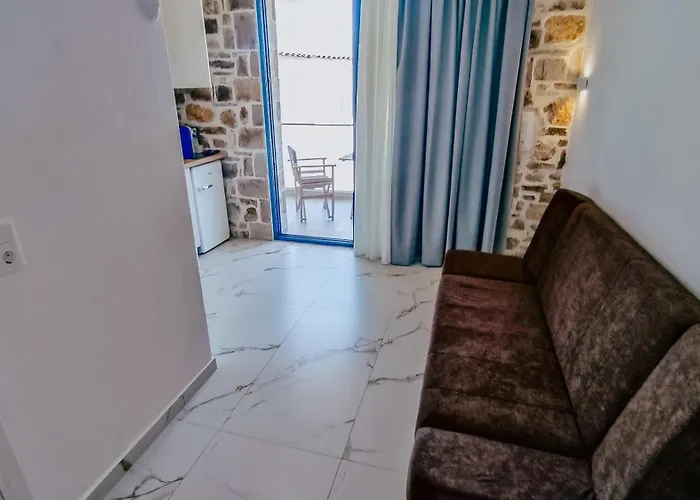 Evaggelia's Stone Apartment